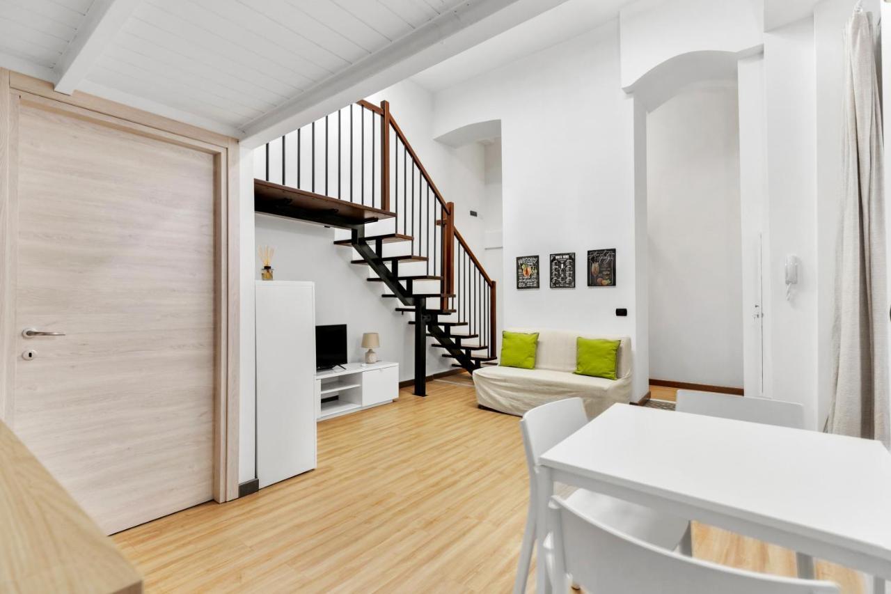 Loft Margarita Apartment Милано Екстериор снимка